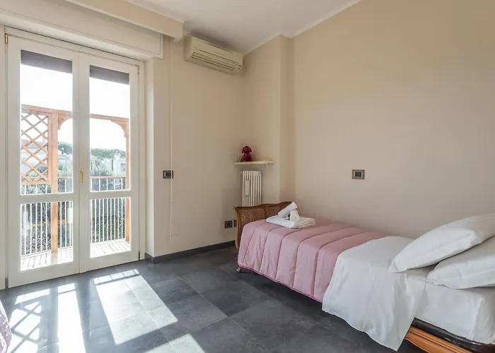 Monteverde 2bdr Penthouse Roma